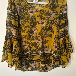 Cabi Yellow Floral Bell Sleeve Blouse Top Women Size S Bohemian Vibrant Floral